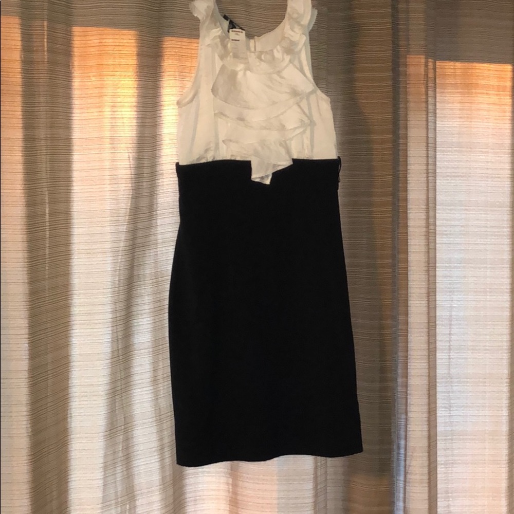 A dress perfect for office jobs and interviews!
